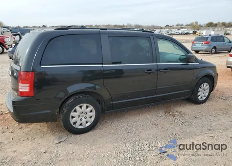 2009 Chrysler Town & Country Lx from USA, damaged, VIN 2A8HR44E79R567176